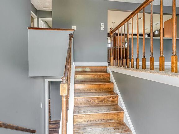 3rd image of 411 Deerwood Dr