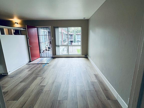 3rd image of 6640 Macarthur Blvd #46-28