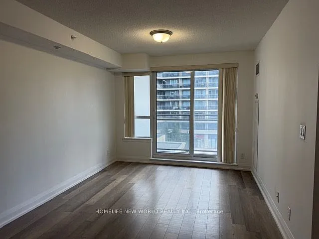 Building Photo - 376 Highway 7 E #511