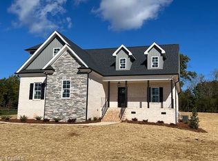 7416 Kingsley Pl, Stokesdale, NC 27357