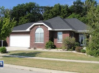 433 Preserve Dr, Genoa, IL 60135