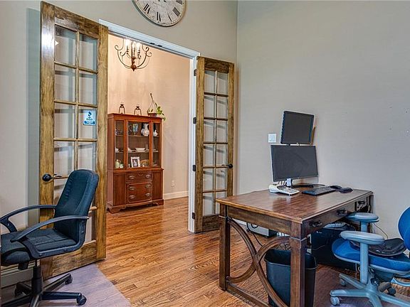 3rd image of 106 Olivia Dr