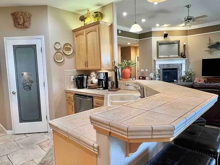 113 Sterling Oaks Dr — Photo 12