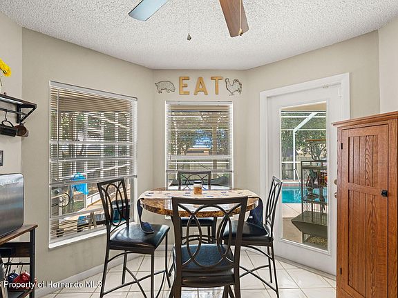 4th image of 12292 Ronald St