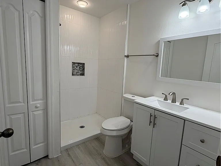 10625 Windsmont Ct — Photo 12