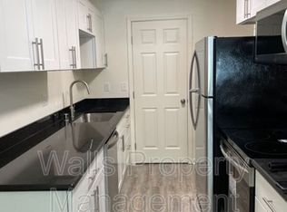 7060 Lincoln Park Way SW #206, Seattle, WA 98136