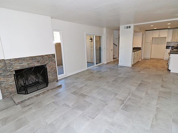 5th image of 3629 Towne Park Cir
