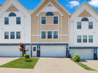 1218 SE Village View Ln, Ankeny, IA 50021