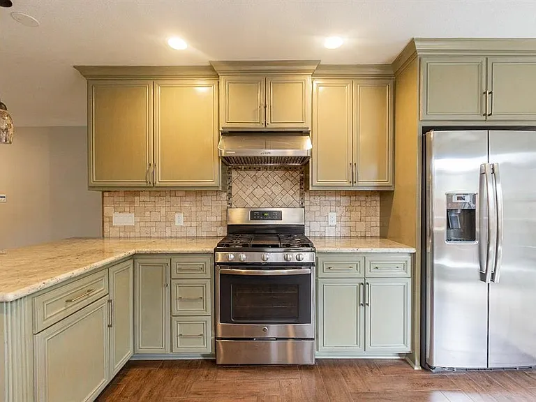 12023 Meadow Place Dr — Photo 30
