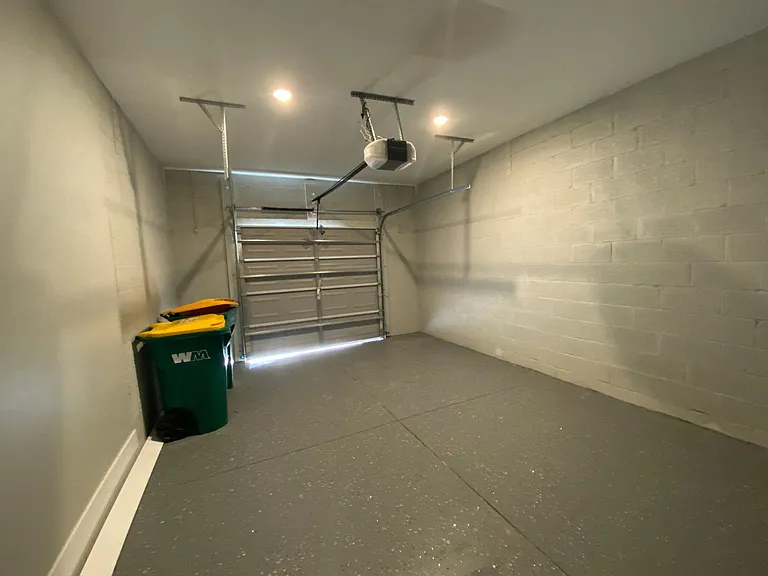 1 Car garage