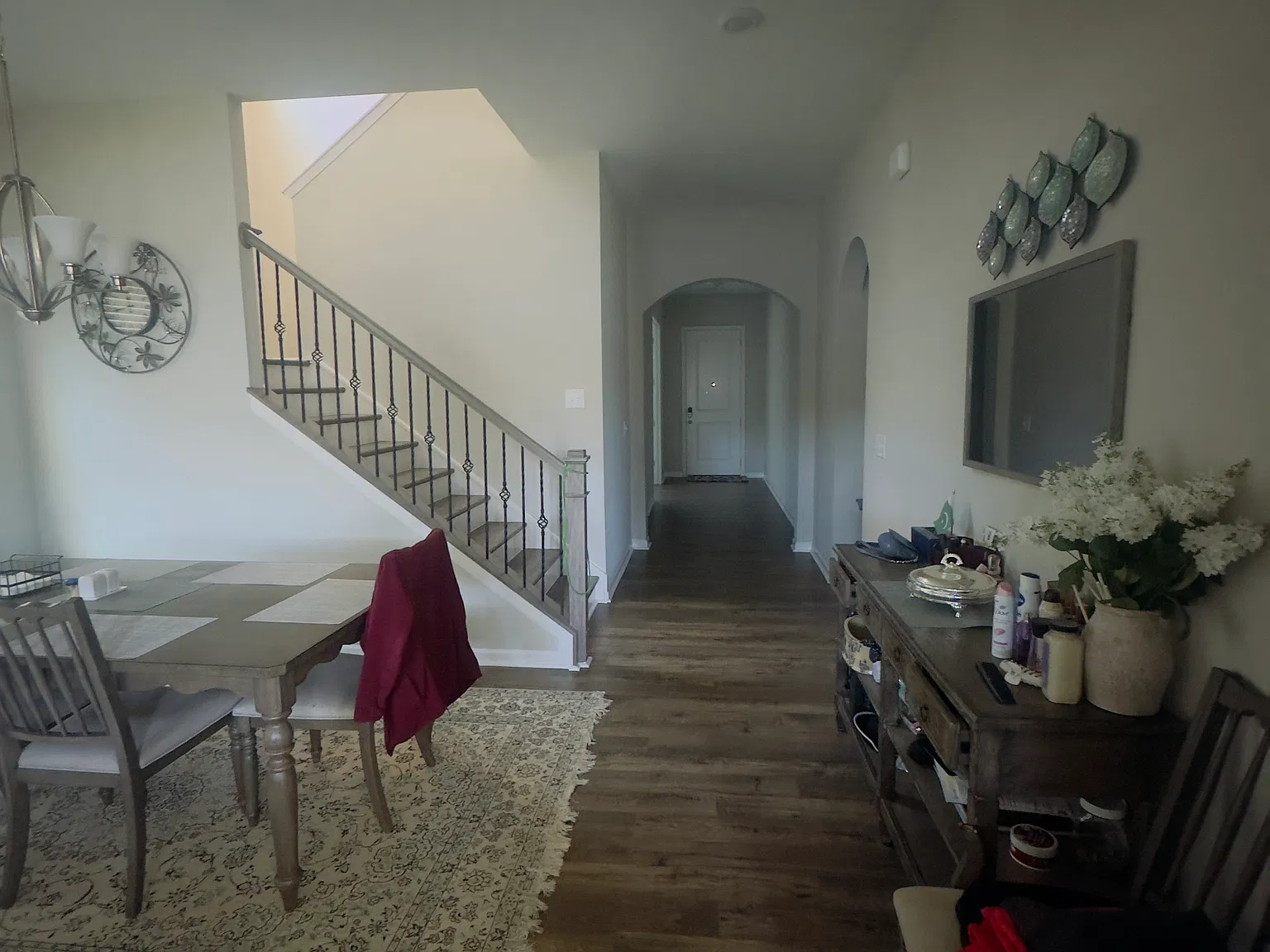 5 bed, 3680 sqft, $3,800 — Photo 3