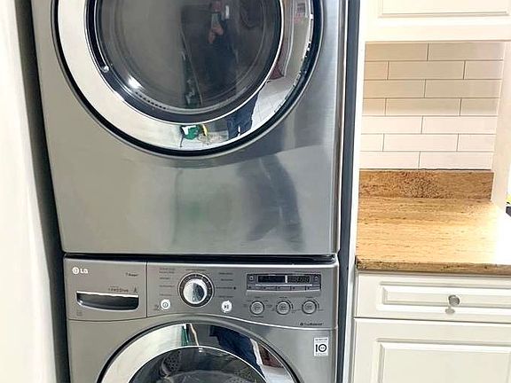 3rd image of 21-26 Newtown Ave #2R