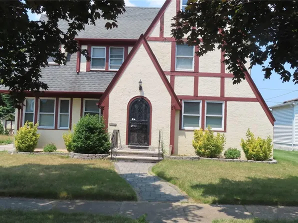 59 Eldridge Ave., Hempstead, NY 11550