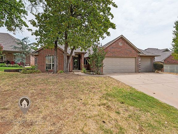 3rd image of 716 Tuscany Way