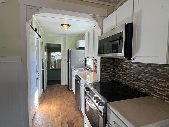 5th image of 3534 Haines Rd N