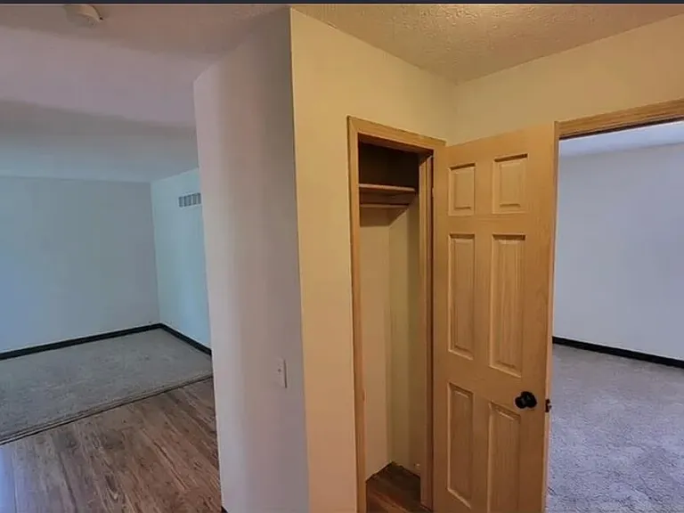 807 N Clark Ave — Photo 17