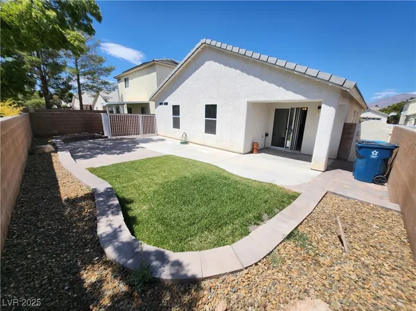 4913 Royal Lake Ave, Las Vegas, NV 89131