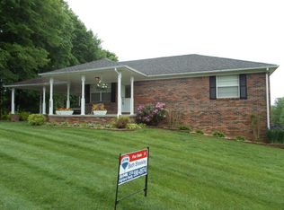 215 Whispering Woods Rd, Glasgow, KY 42141