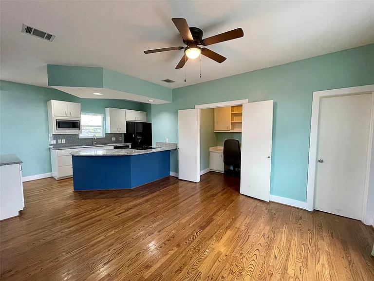 5901 Fairdale Ln #4 — Photo 9