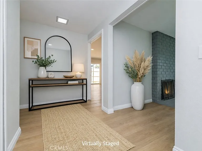 3202 Montana Ave — Photo 3