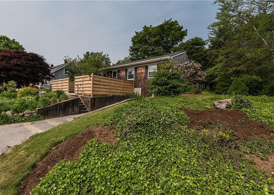 1st image of 412 Willard Ave