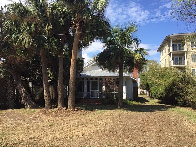 1st image of 1005 Beachview Dr