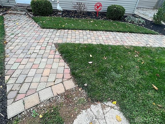 2nd image of 742 E Ward St