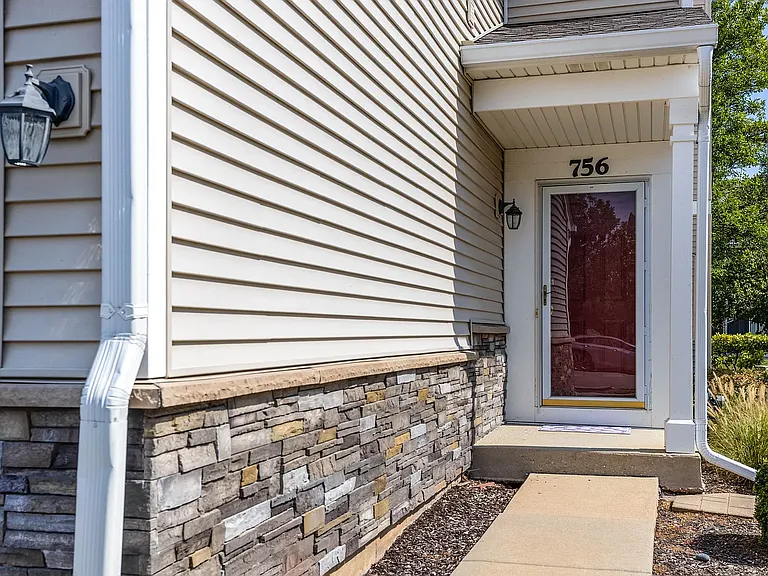 756 Woodewind Dr — Photo 21