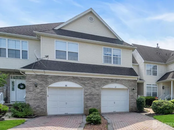 18 Frost Ln, East Windsor, NJ 08520