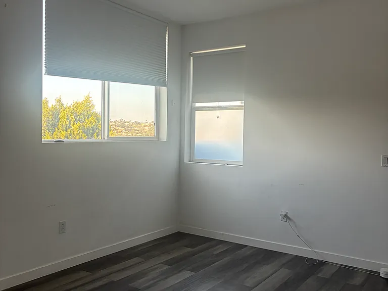 1563 Tremont St #1/4 — Photo 12