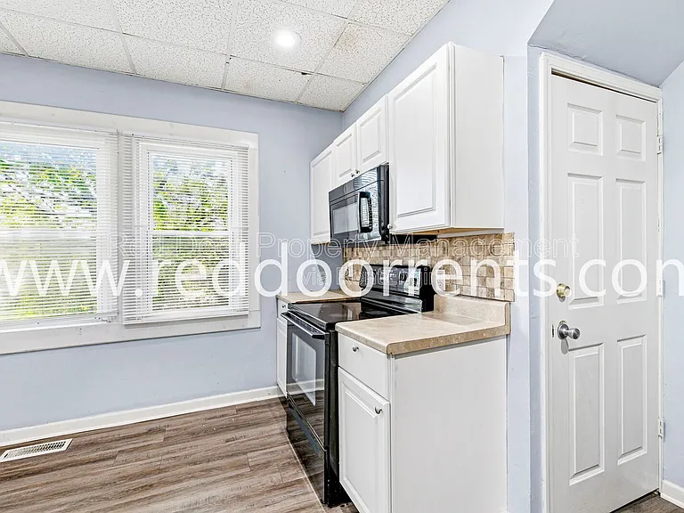 736 E Morris St — Photo 6