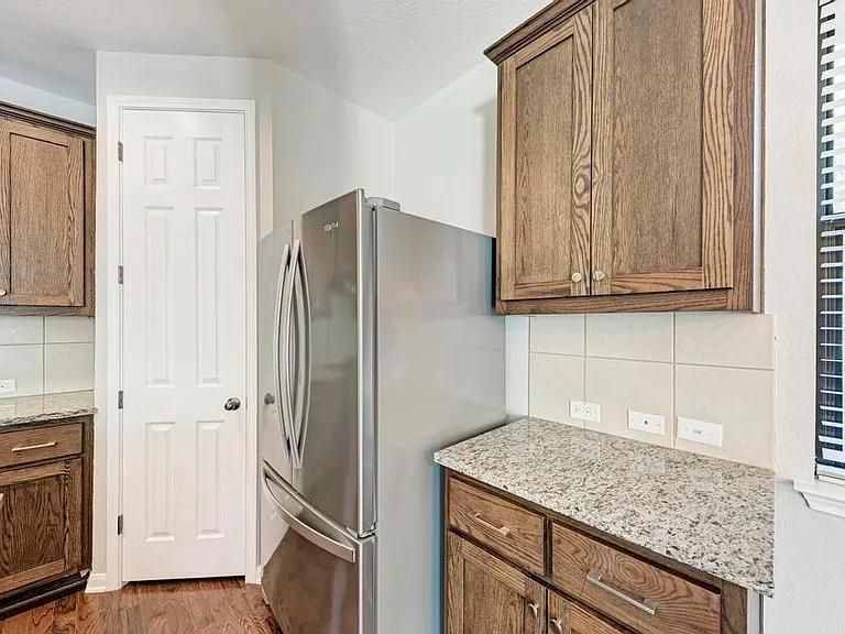 6805 Barstow Ct — Photo 13