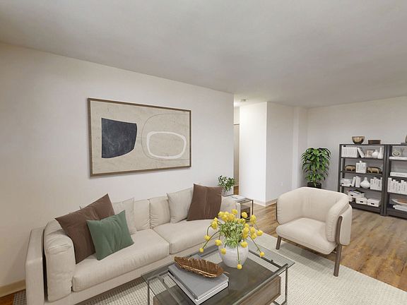 4th image of 99 Agnes St #3584