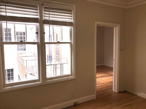 5th image of 2340 Pacific Ave