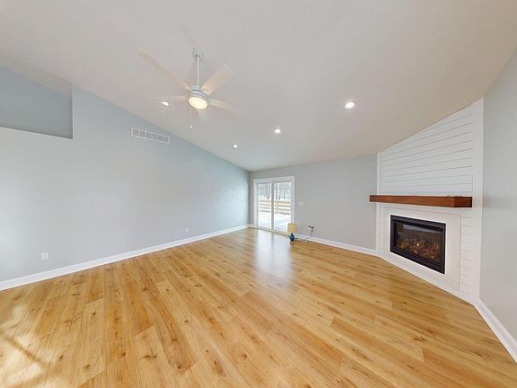 4th image of 363 Highland Hills Cir