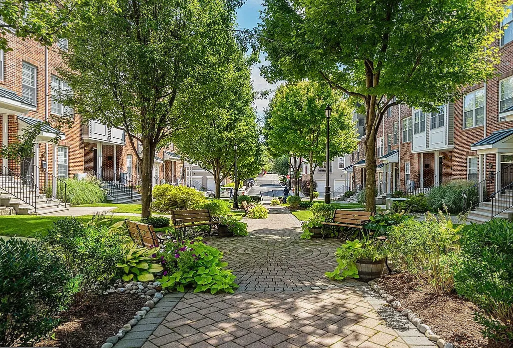 13 Brewerytown Ct — Photo 1