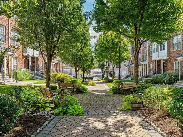 13 Brewerytown Ct, Philadelphia, PA 19121