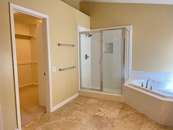 4th image of 9307 Swan Lake Dr