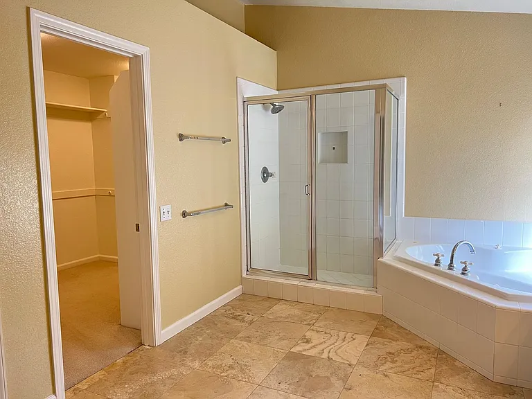 9307 Swan Lake Dr — Photo 4