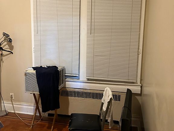 4th image of 4577 Kingshigh Way #1