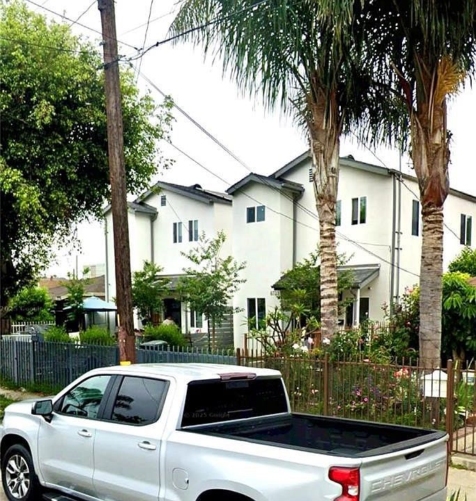 1st image of 8725 Elm St