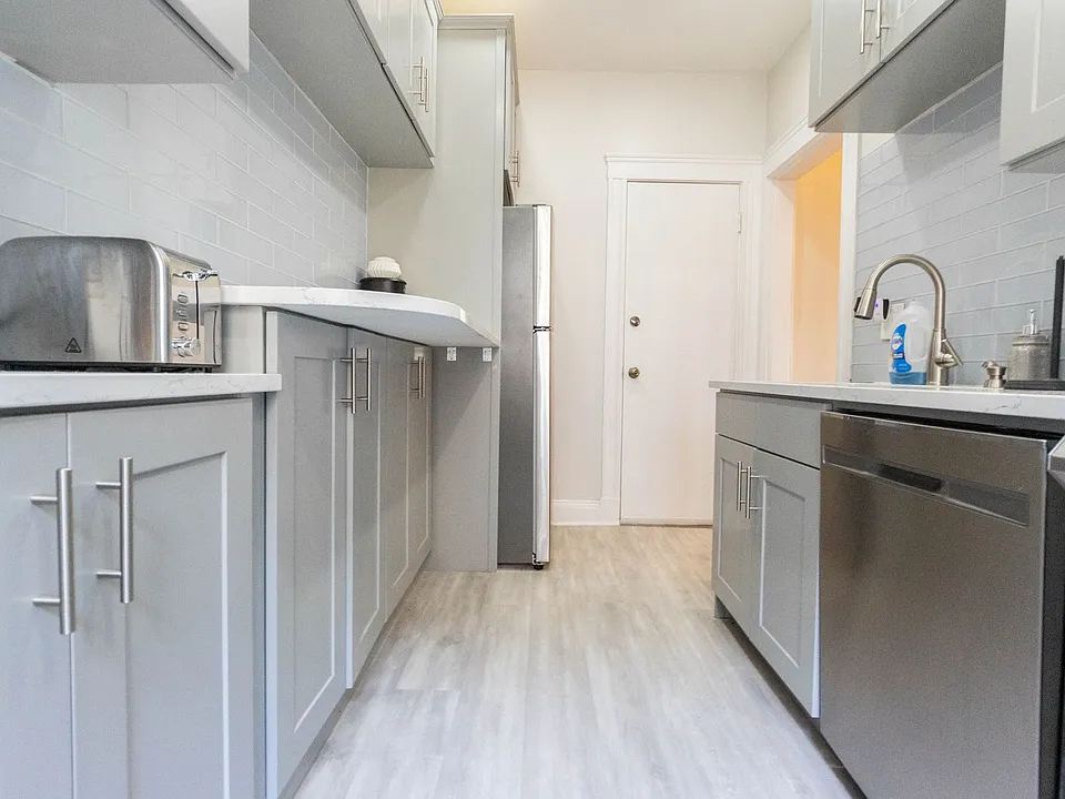 374 Chestnut Hill Ave #19