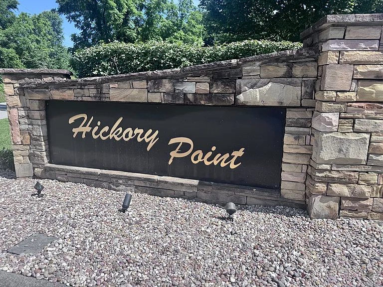 1339 Hickory Point Dr — Photo 30