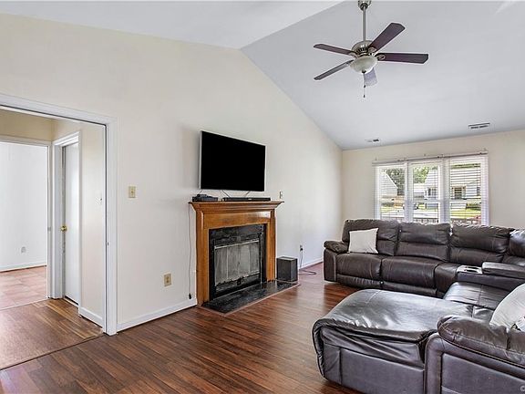 4th image of 7211 Pineleaf Dr