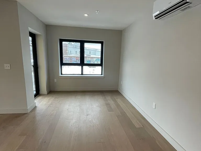 75 Chestnut St #302 — Photo 13