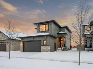 45 W Thorkman Ave, Red Deer, AB T4P 0Y8