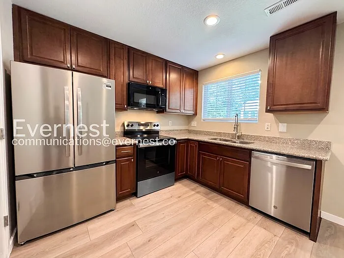 10700 Kimblewyck Cir #214 — Photo 4
