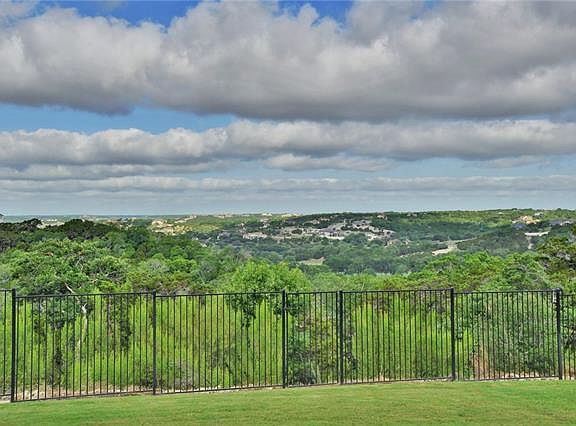 3rd image of 2413 Shumard Bluff Dr