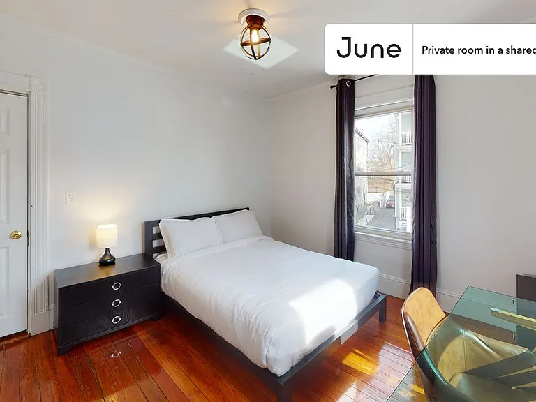 4 Haskell St #C — Photo 1