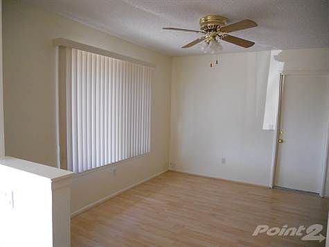 Dining room with new flooring